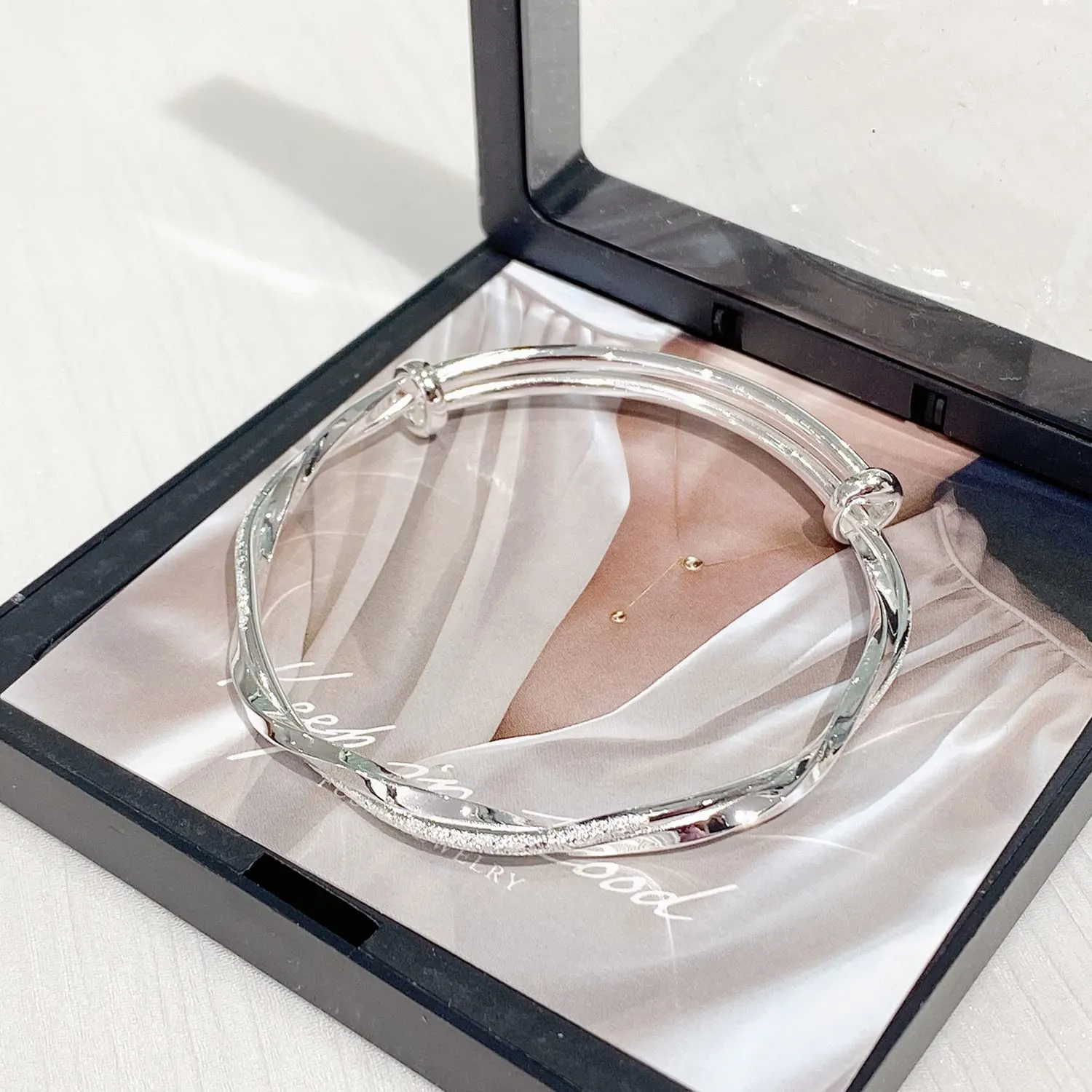 925 Sterling Silver Cuff Bangles Classical Morbius Bracelets Dainty Cubic Zirconia Cuff Bracelet Cross Twisted Adjustable Handmade Bangle Bracelets for Women Jewelry for Mom Wife Womens Day