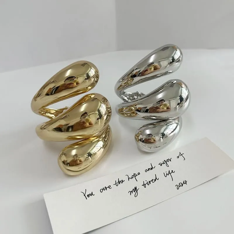 Geometric Spiral Water Droplet Opening Bracelet in Gold Tone