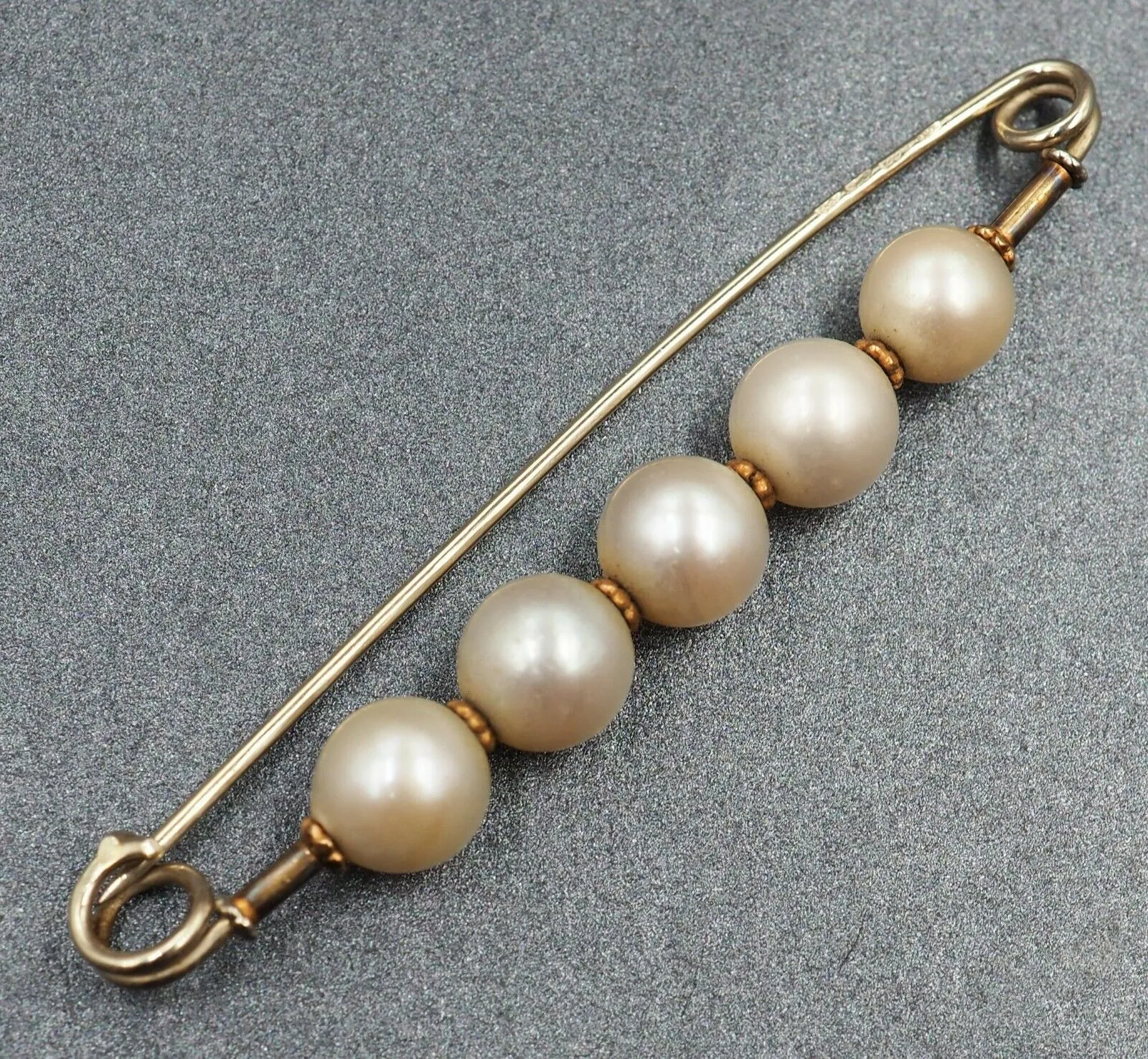 Pearl 9ct White & Yellow Gold Brooch
