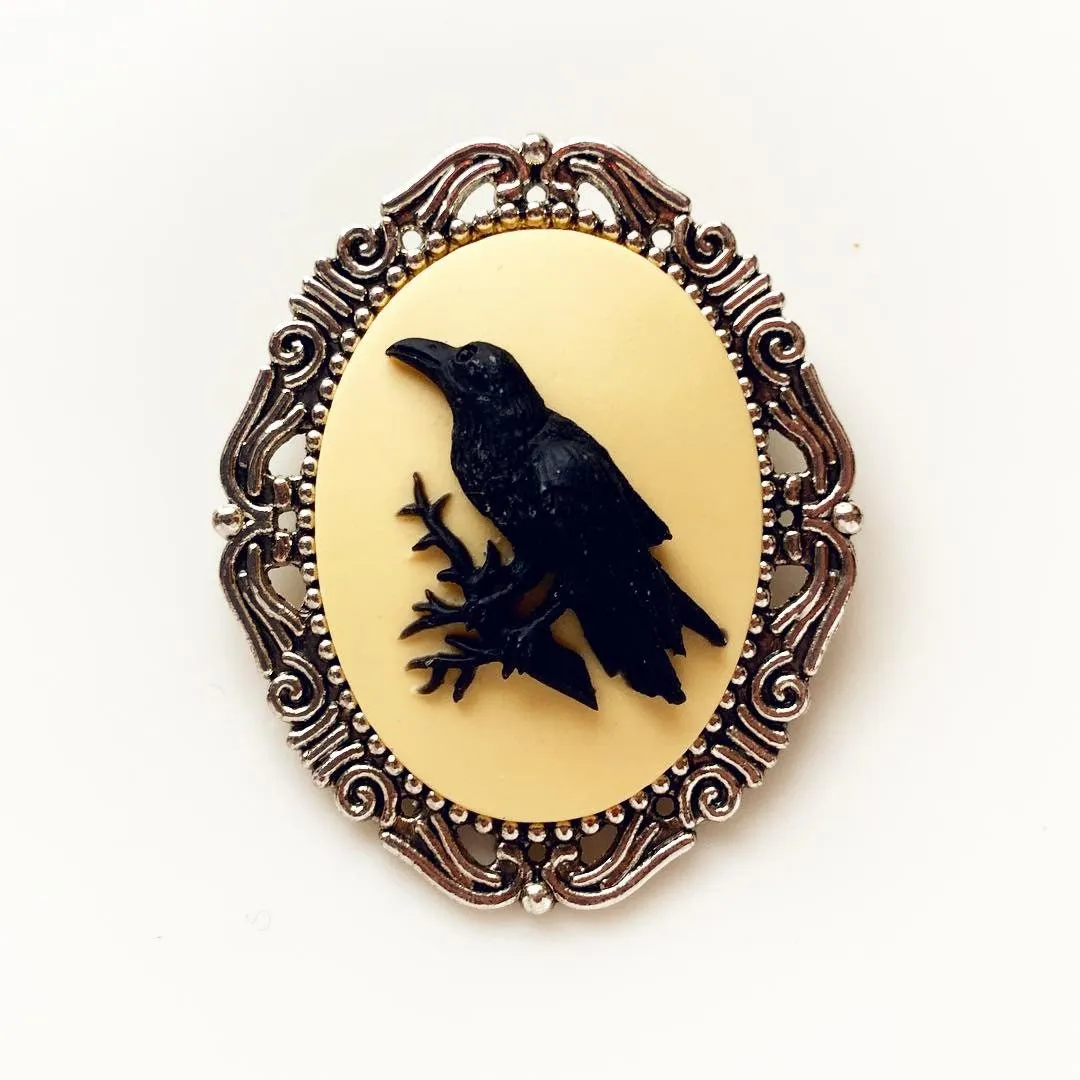 Raven Cameo Brooch in Silver Large Size