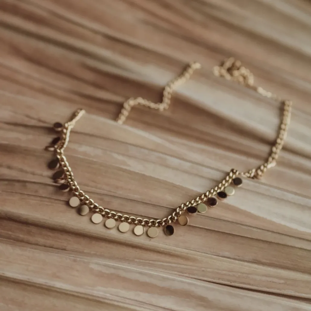 tiny circles statement necklace